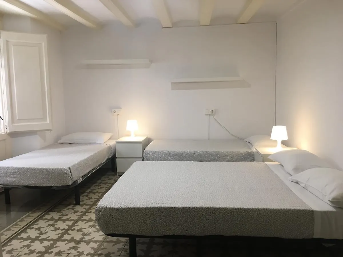 Barcelona 4 Fun Hostel 0*,  Spain
